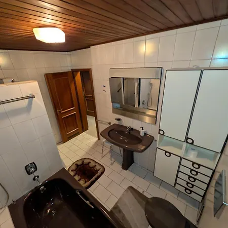 Johanna - 150 M2, 4 Schlafzimmer & Parkplatz *